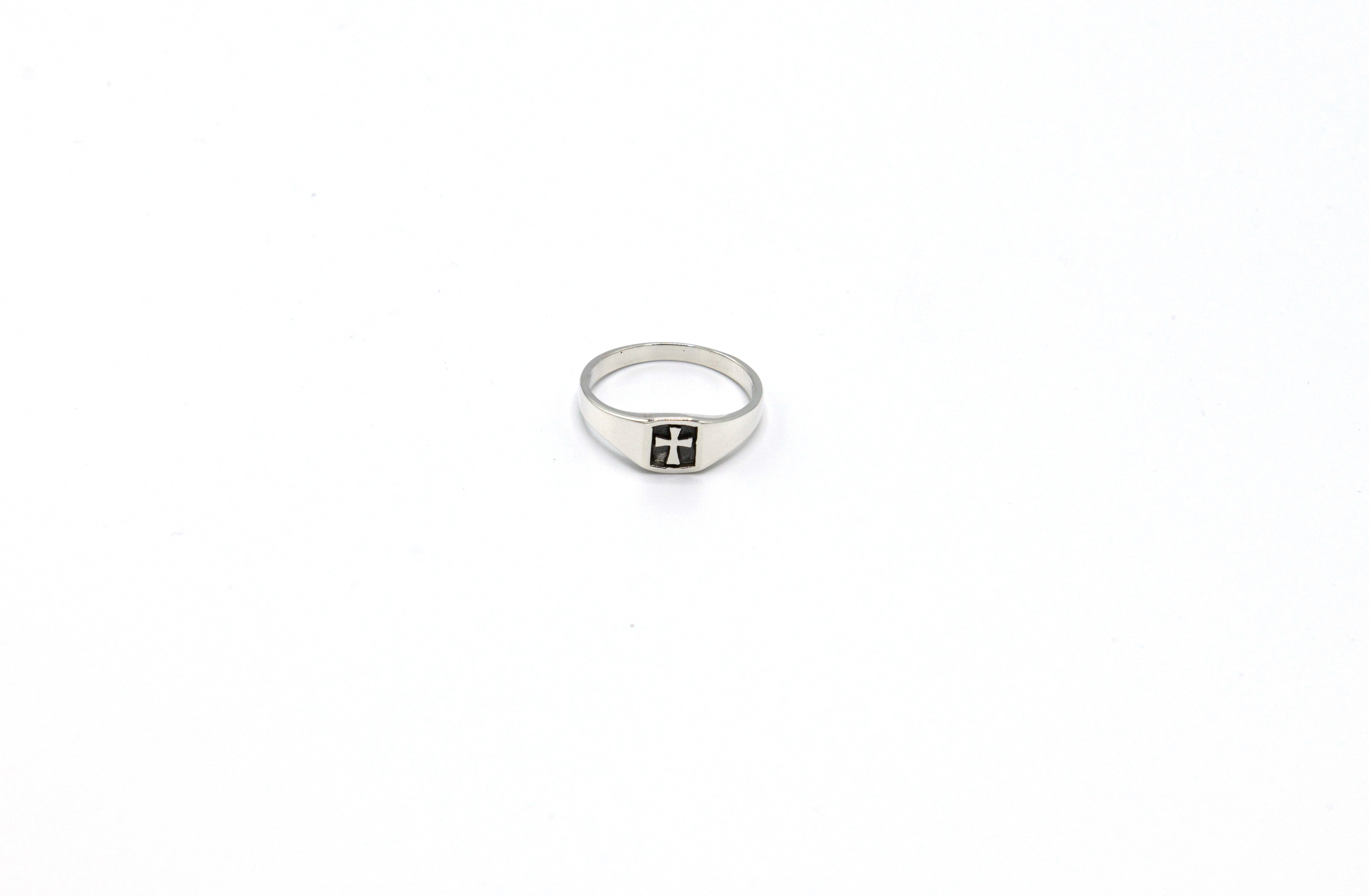 925 Cross Ring