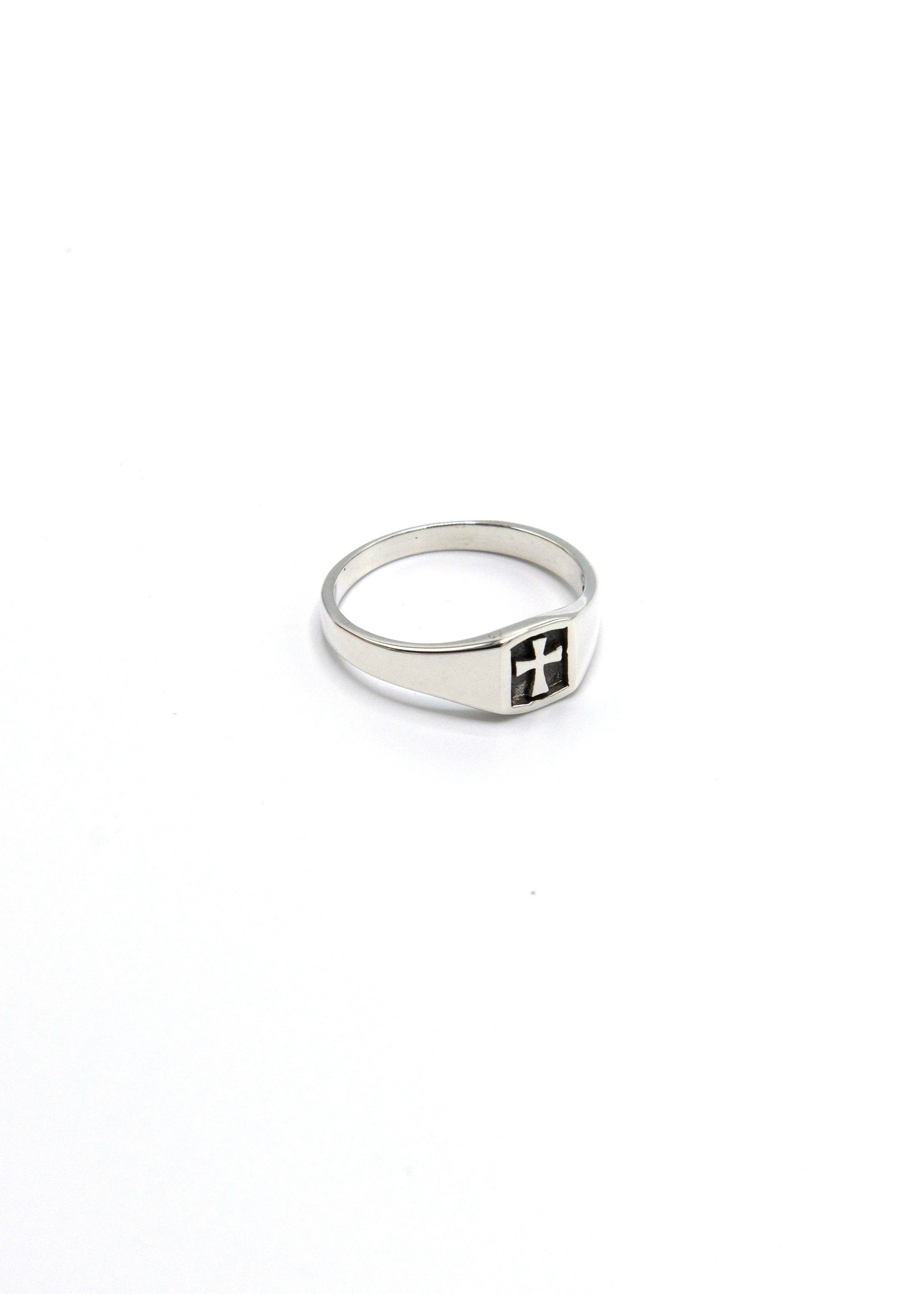 925 Cross Ring